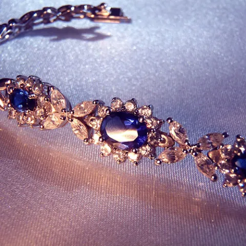 Sapphire and gold jewelry